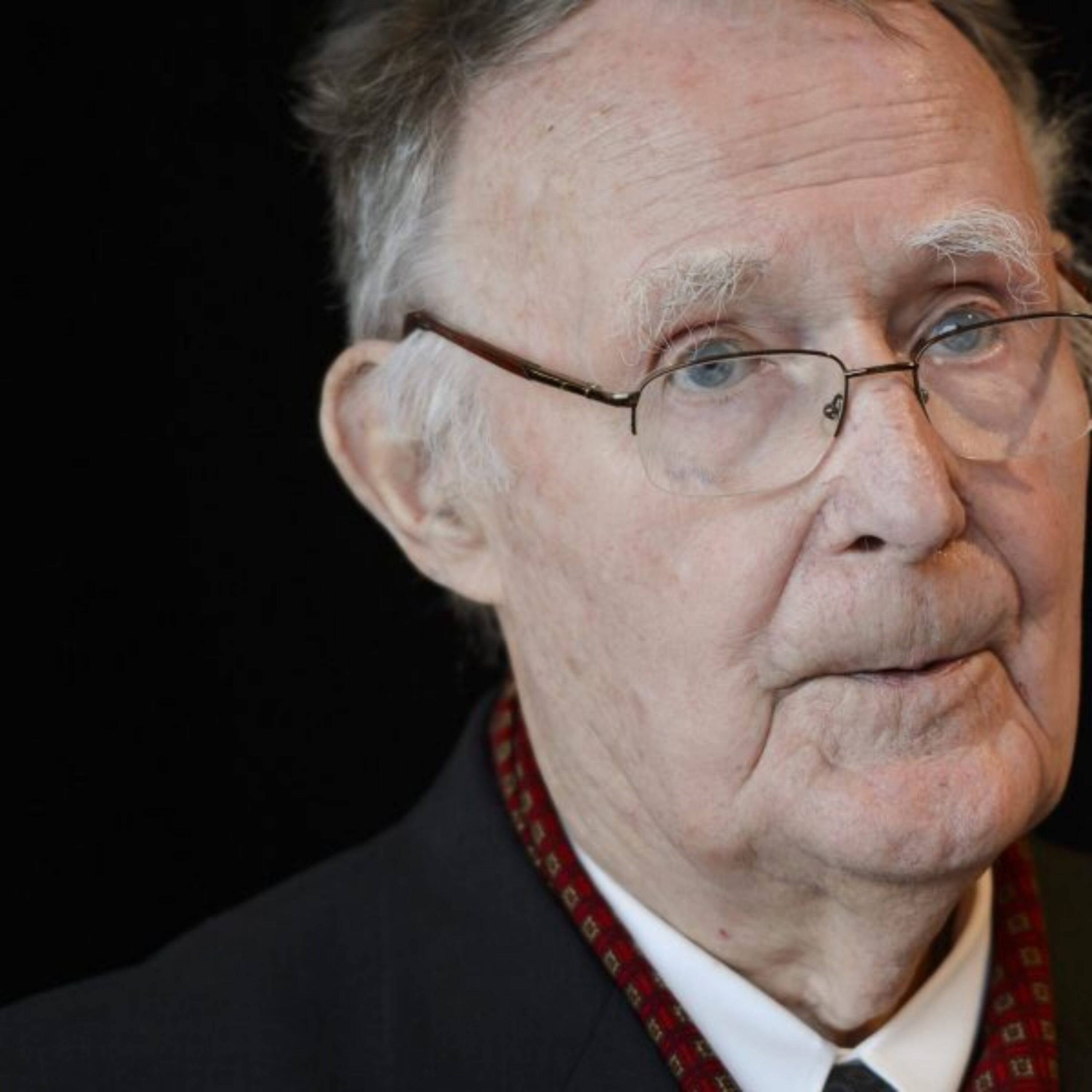 ikea-founder-ingvar-kamprad-frugal-billionaire-flea-market